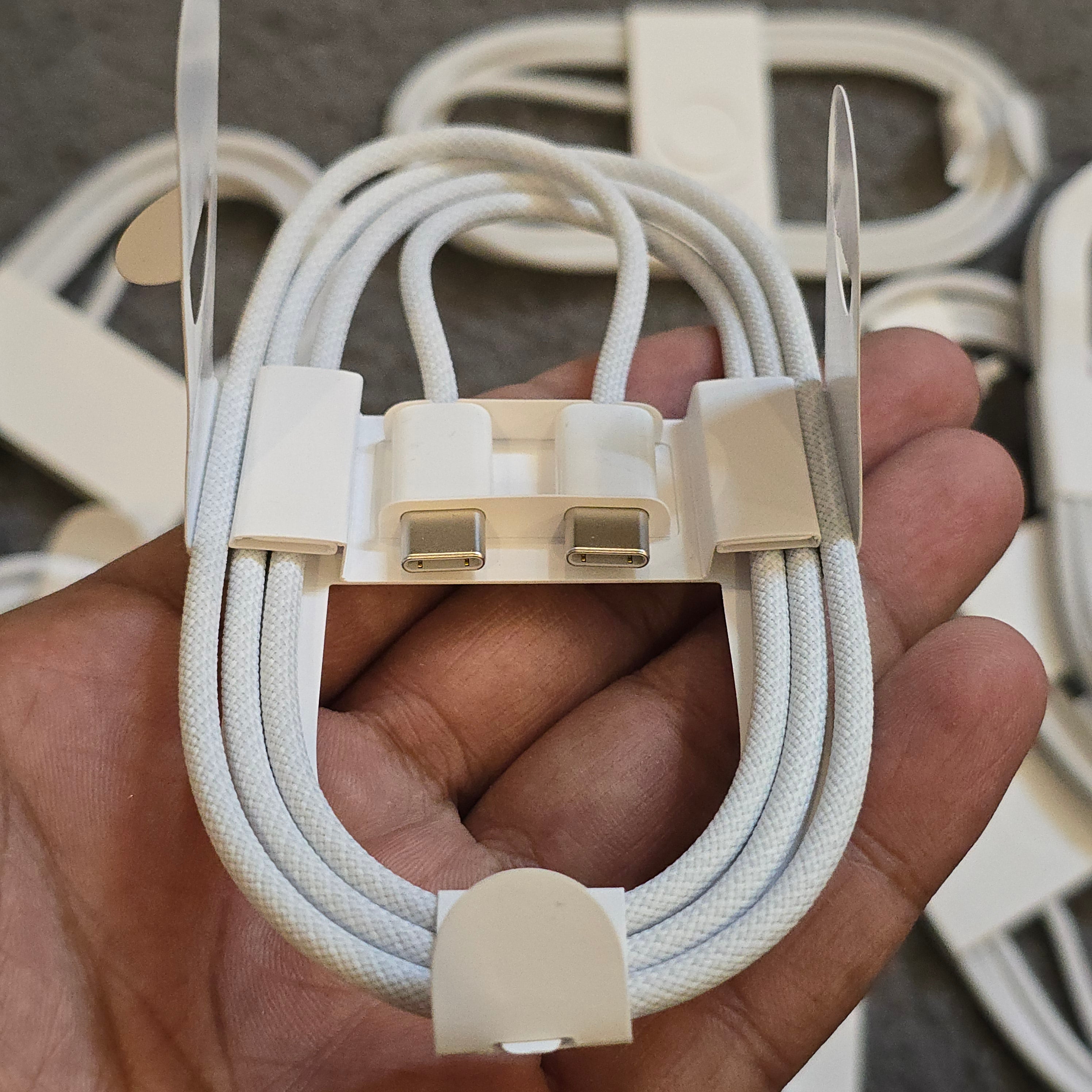 Apple USB-C To USB-C Braided Cable (1M)